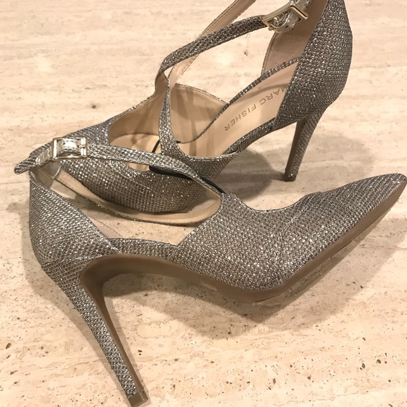 MARC FISHER Silver Glitter Closed toe Sandal NEW - Picture 11 of 14